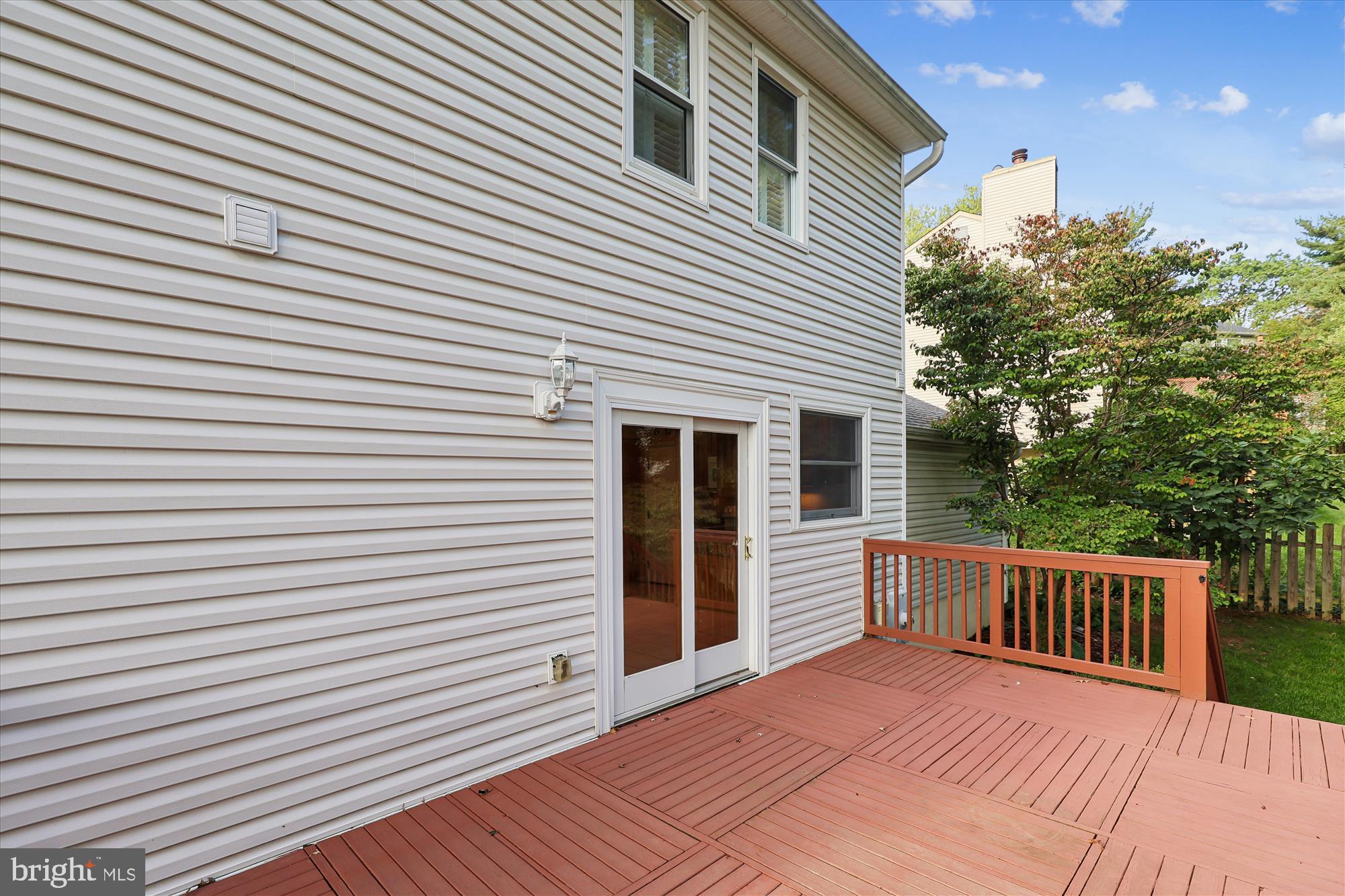 9352 CHESTNUT KNOLLS DRIVE