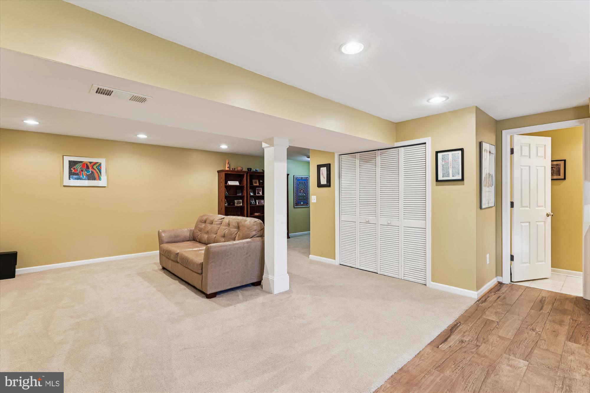 9352 CHESTNUT KNOLLS DRIVE