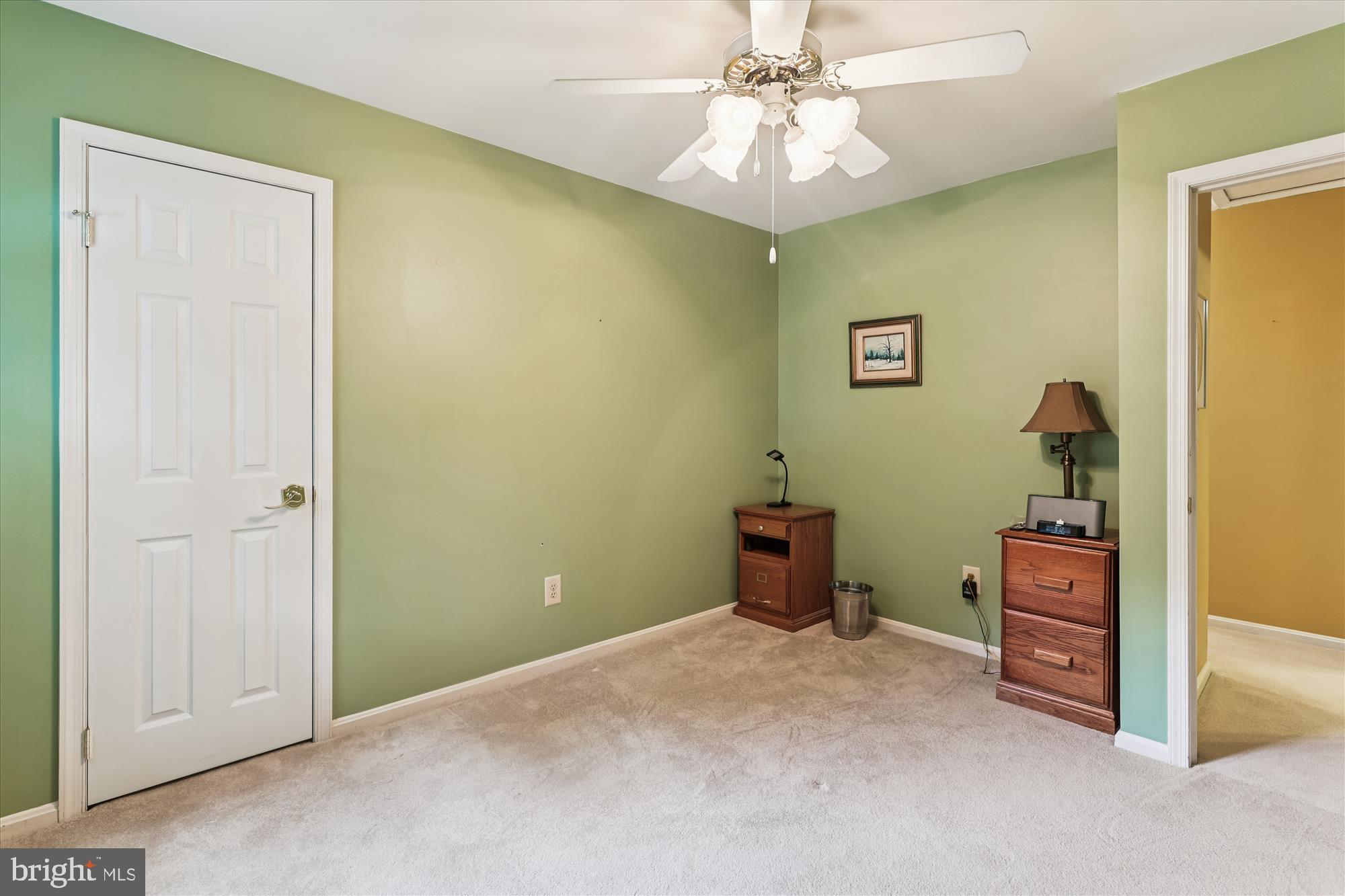 9352 CHESTNUT KNOLLS DRIVE