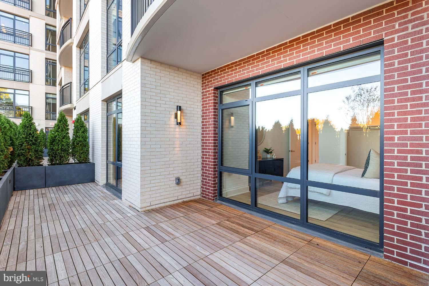 6718 LOWELL AVENUE 406