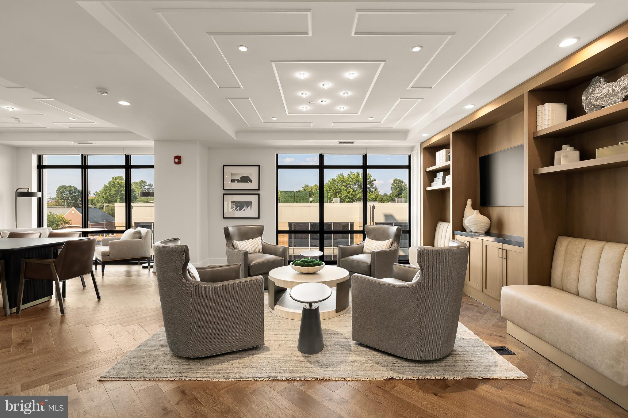 6718 LOWELL AVENUE 406