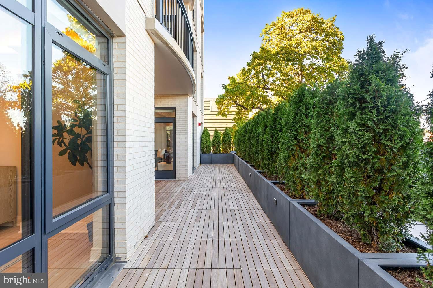 6718 LOWELL AVENUE 406