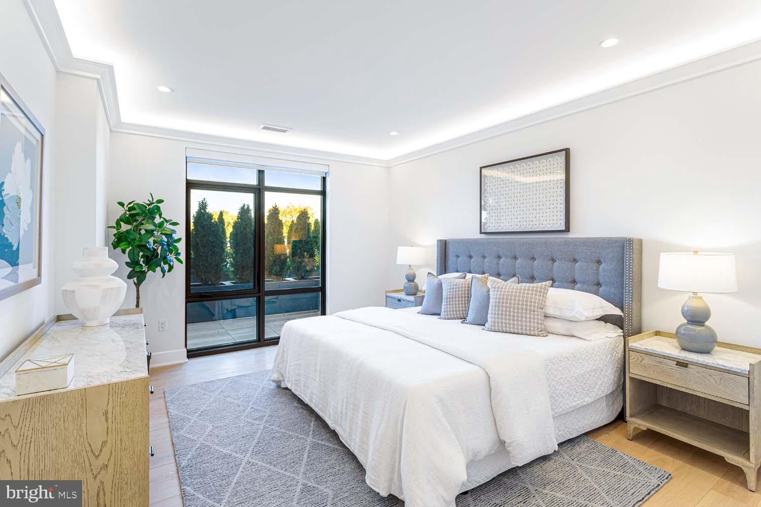 6718 LOWELL AVENUE 406