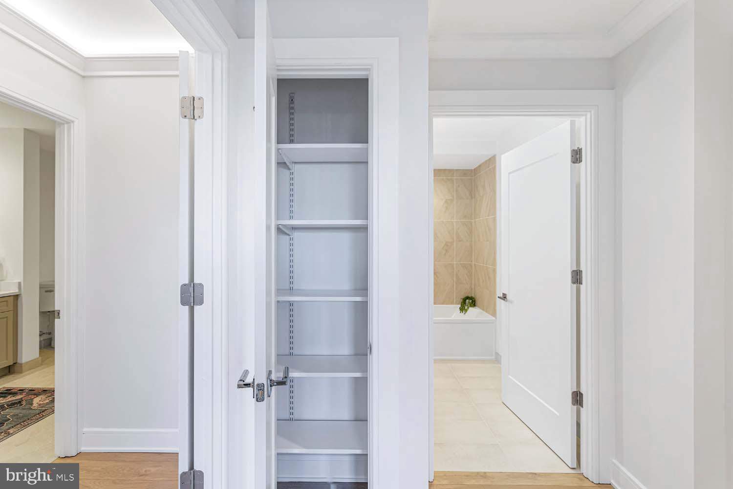 6718 LOWELL AVENUE 406