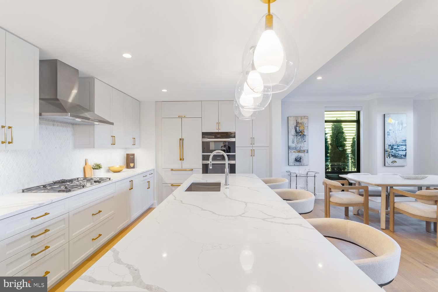 6718 LOWELL AVENUE 406