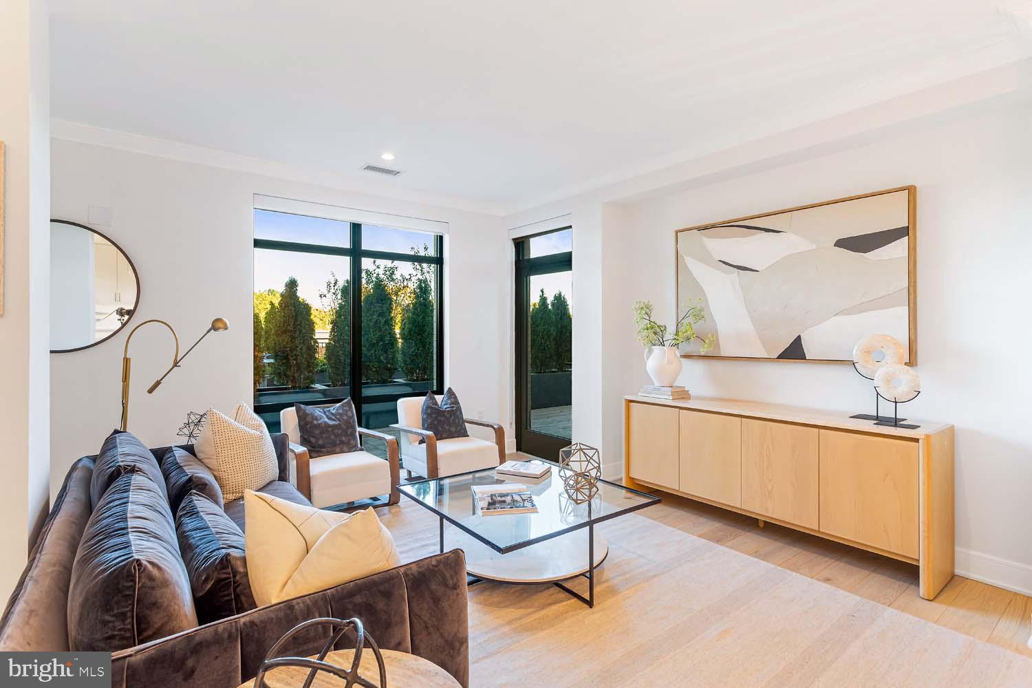 6718 LOWELL AVENUE 406