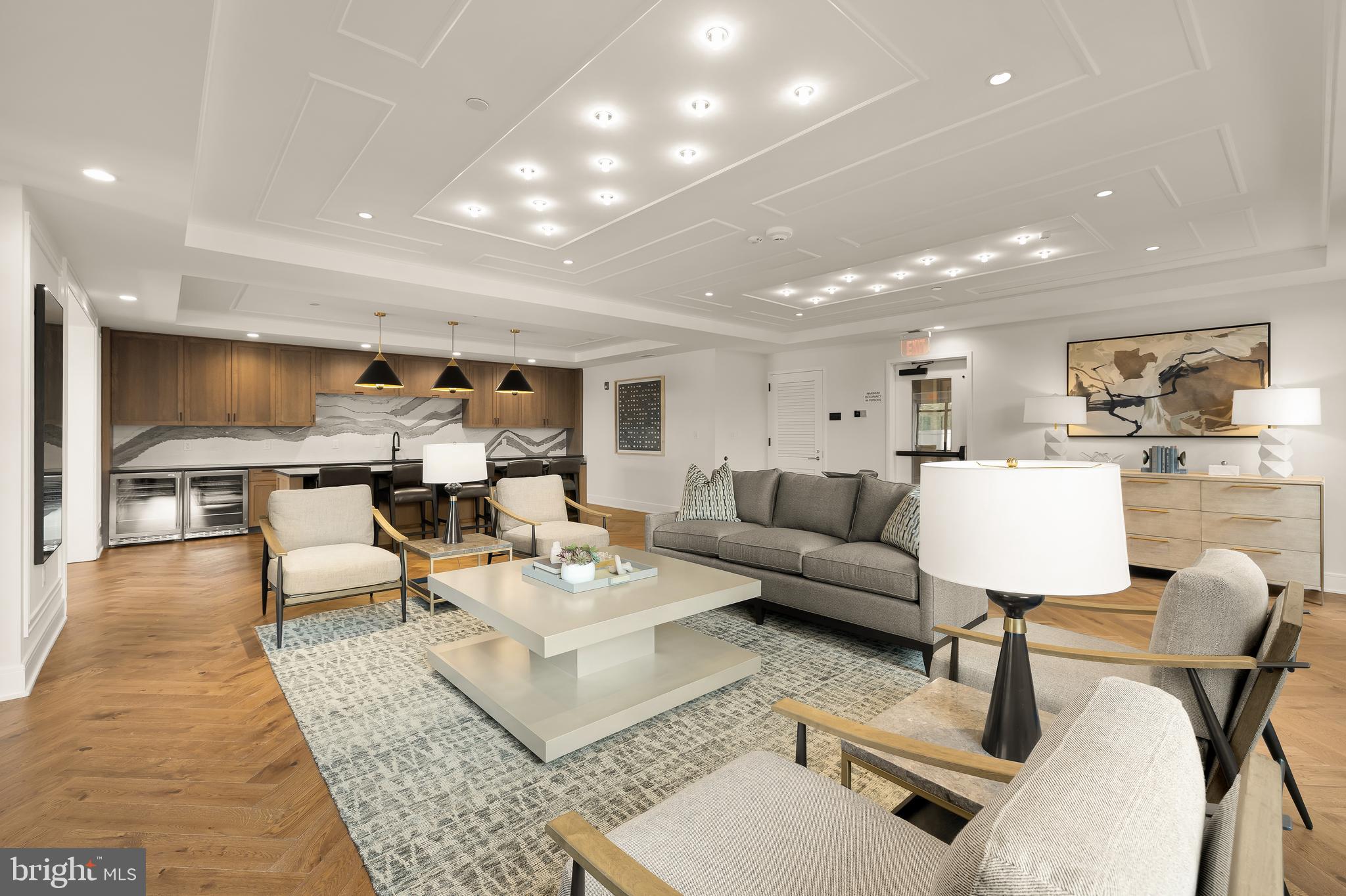 6718 LOWELL AVENUE 406