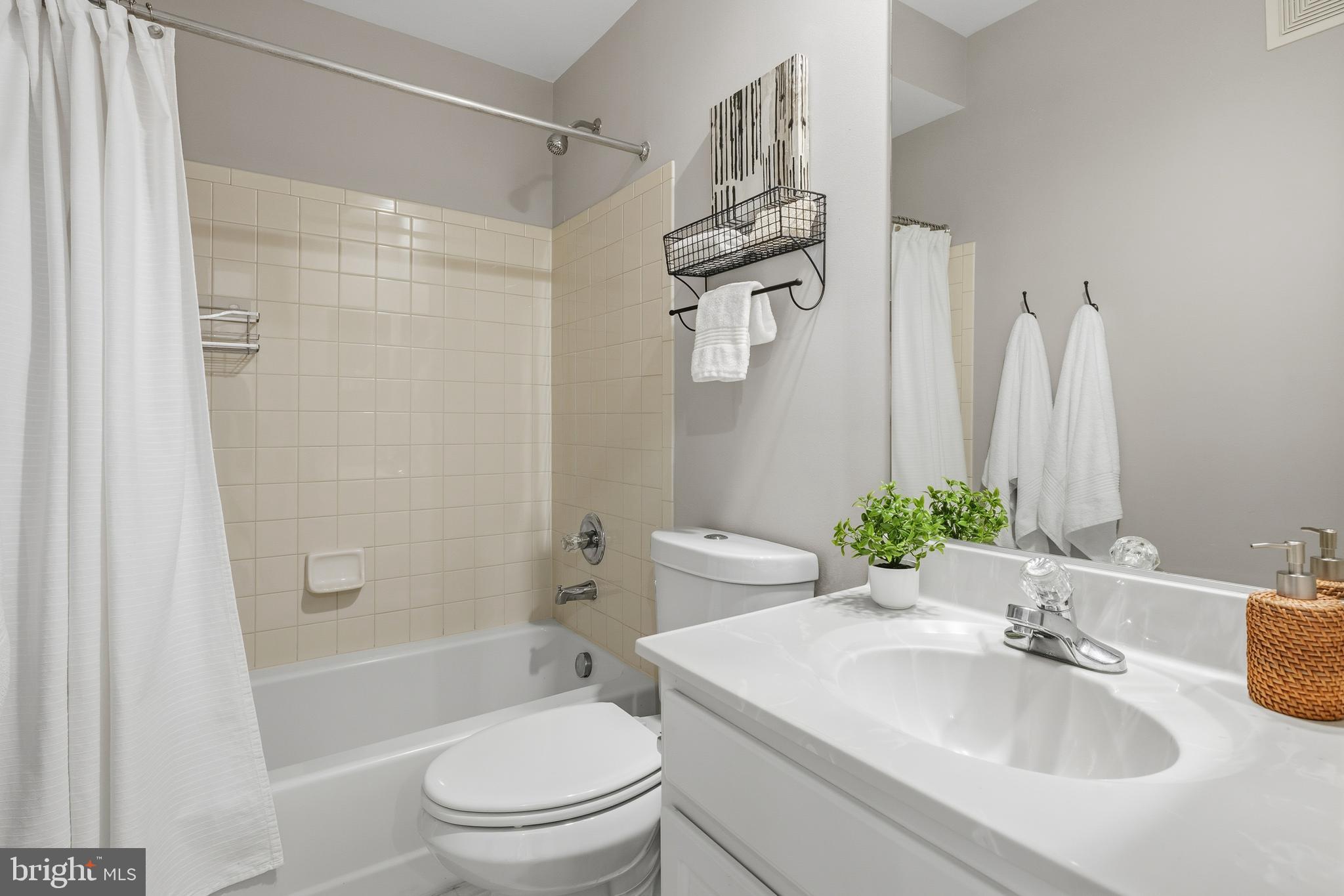 4638 ASPEN HILL COURT