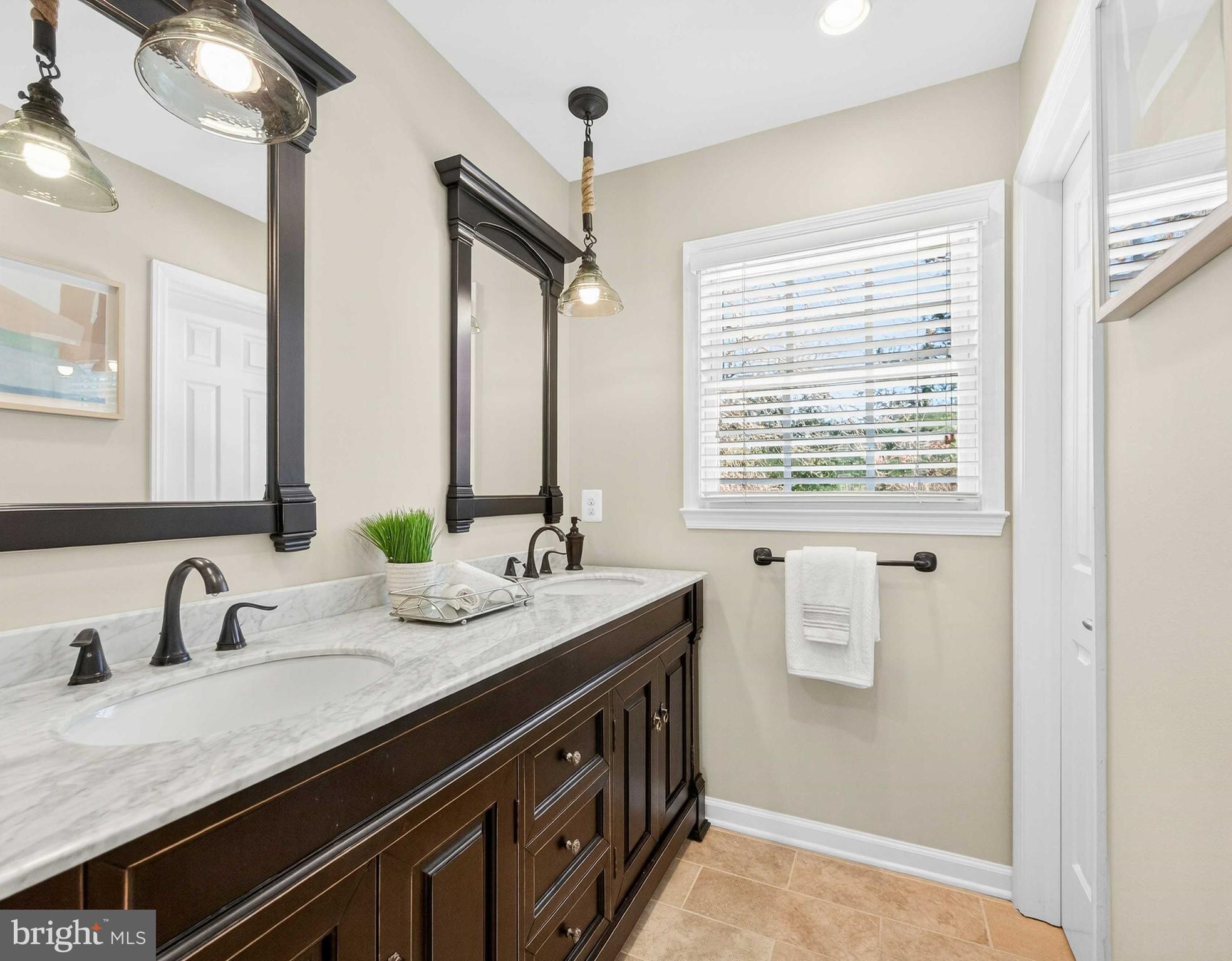 3005 ROBIN RIDGE COURT