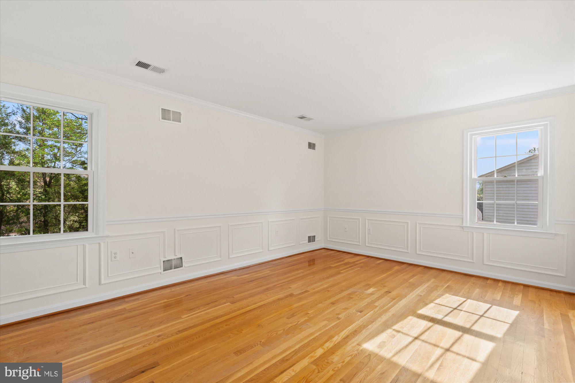 6212 NETHERCOMBE COURT