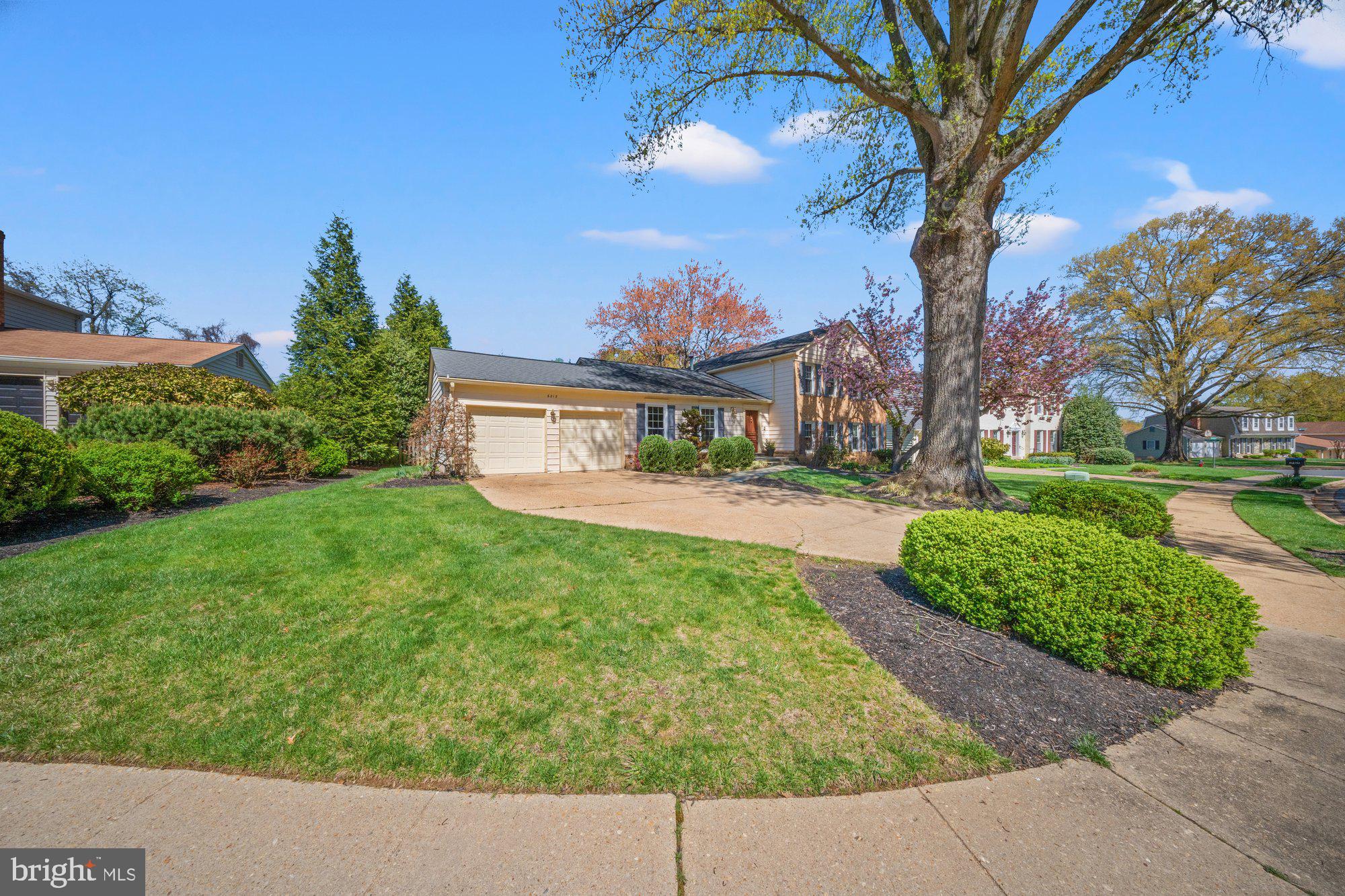 6212 NETHERCOMBE COURT