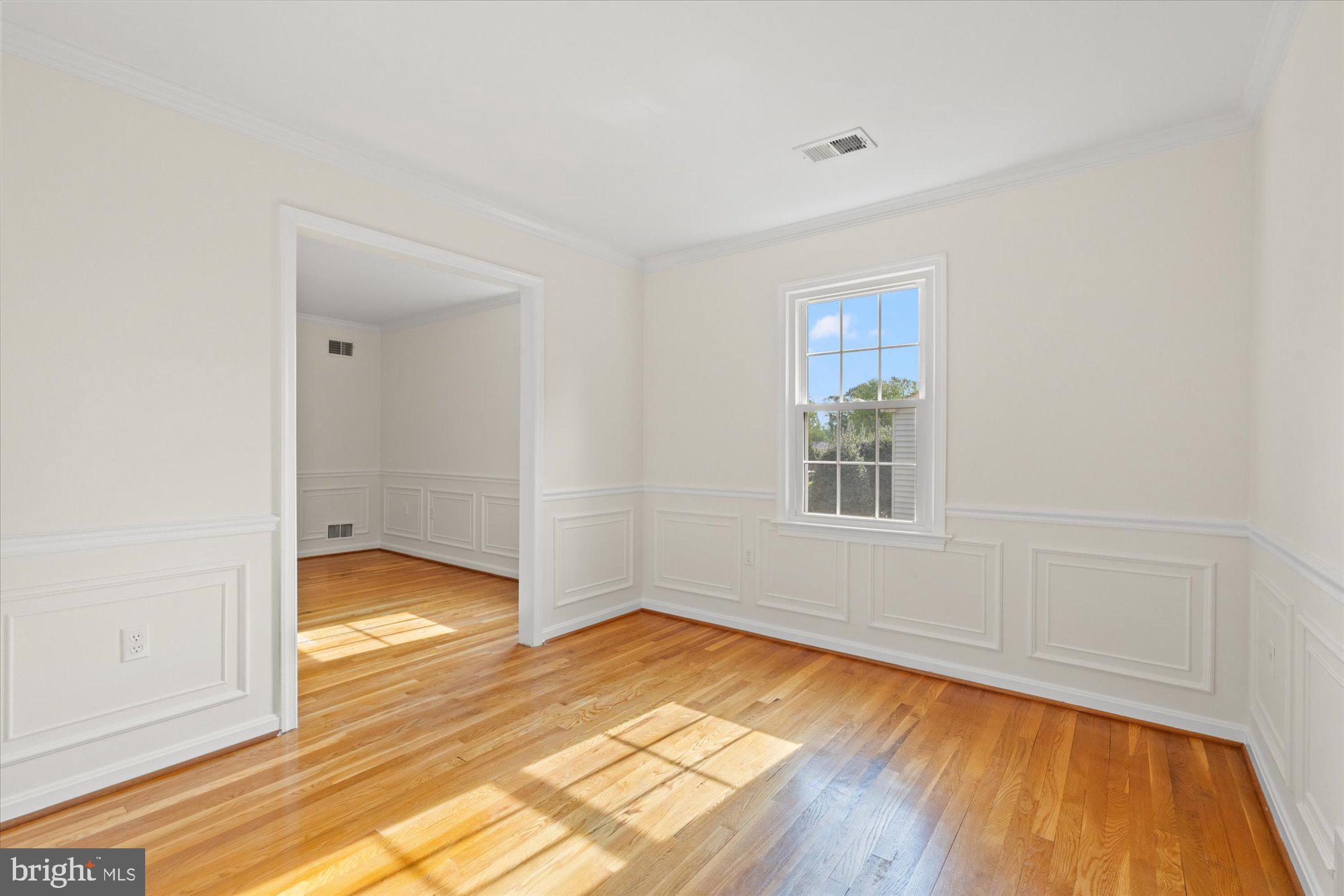 6212 NETHERCOMBE COURT