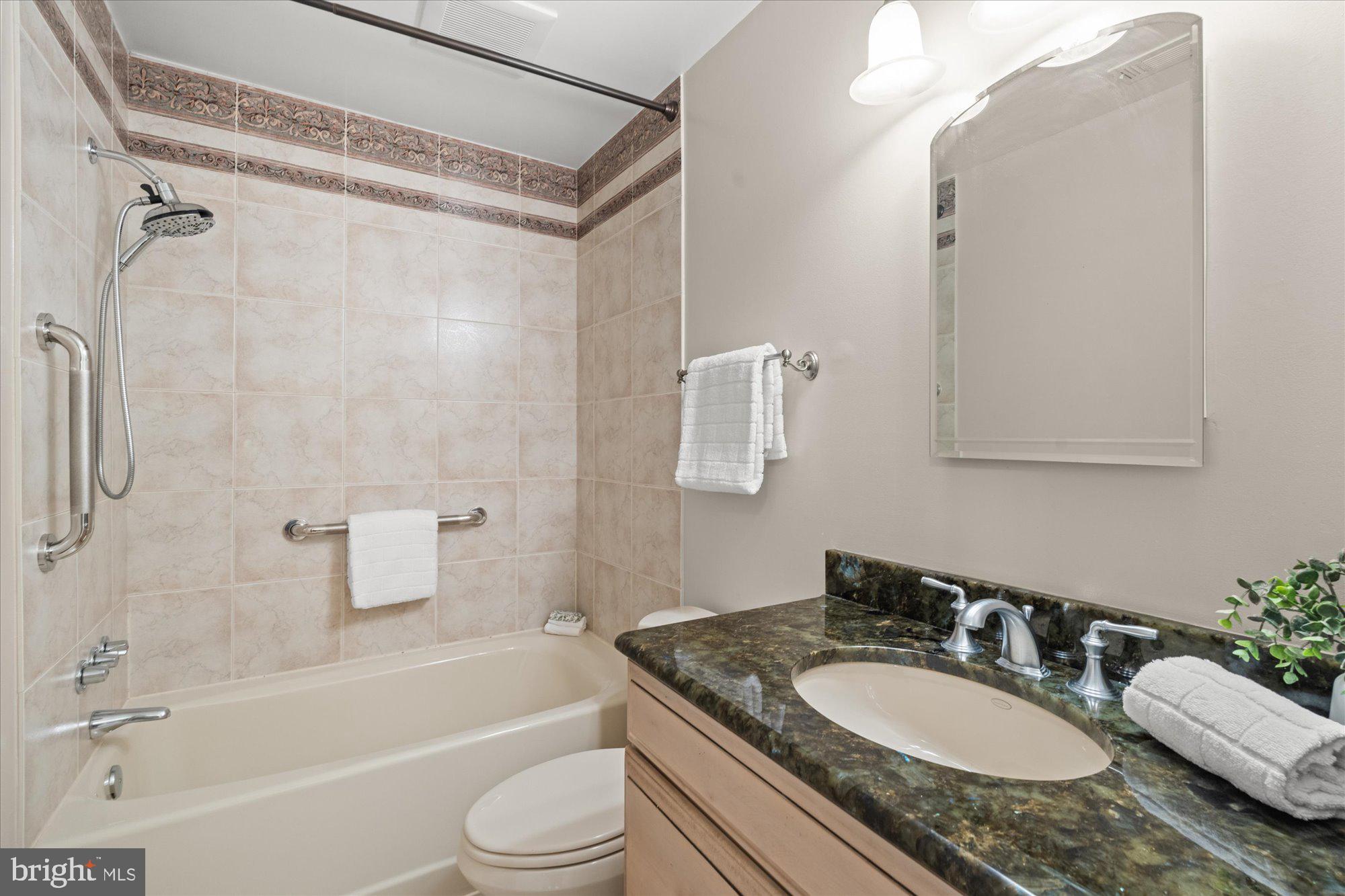 6212 NETHERCOMBE COURT