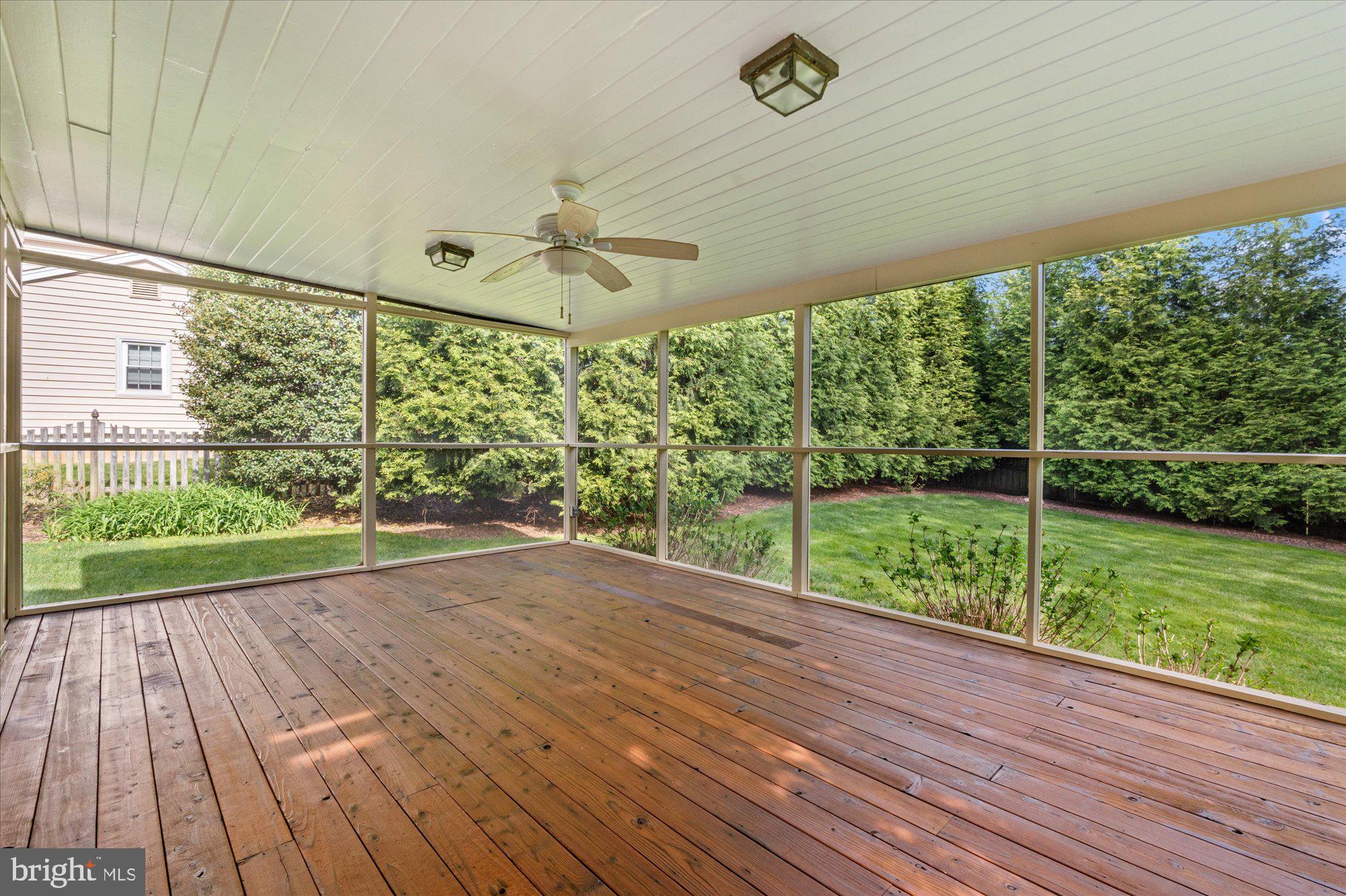 6212 NETHERCOMBE COURT