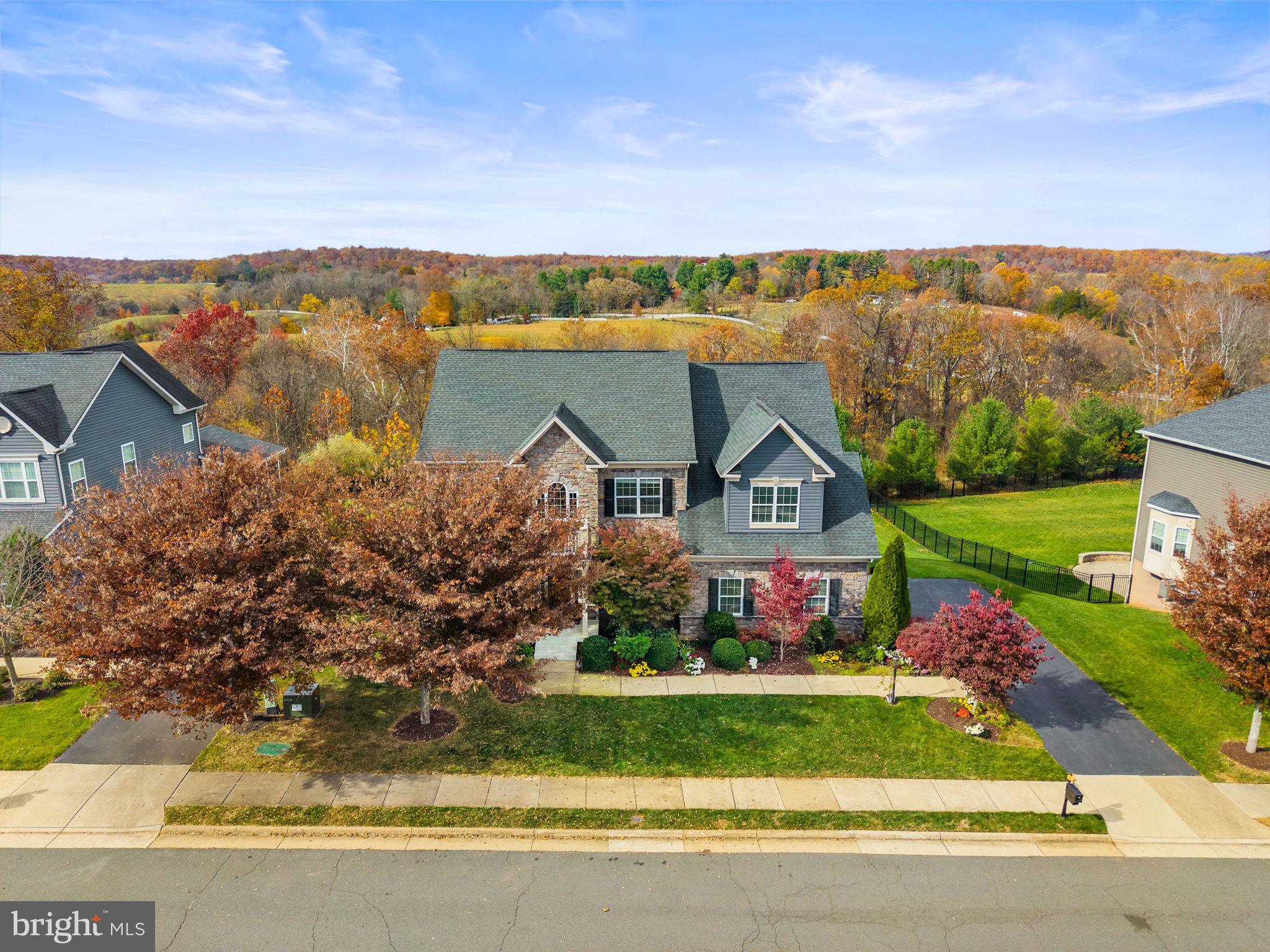 21015 HONEYCREEPER PLACE