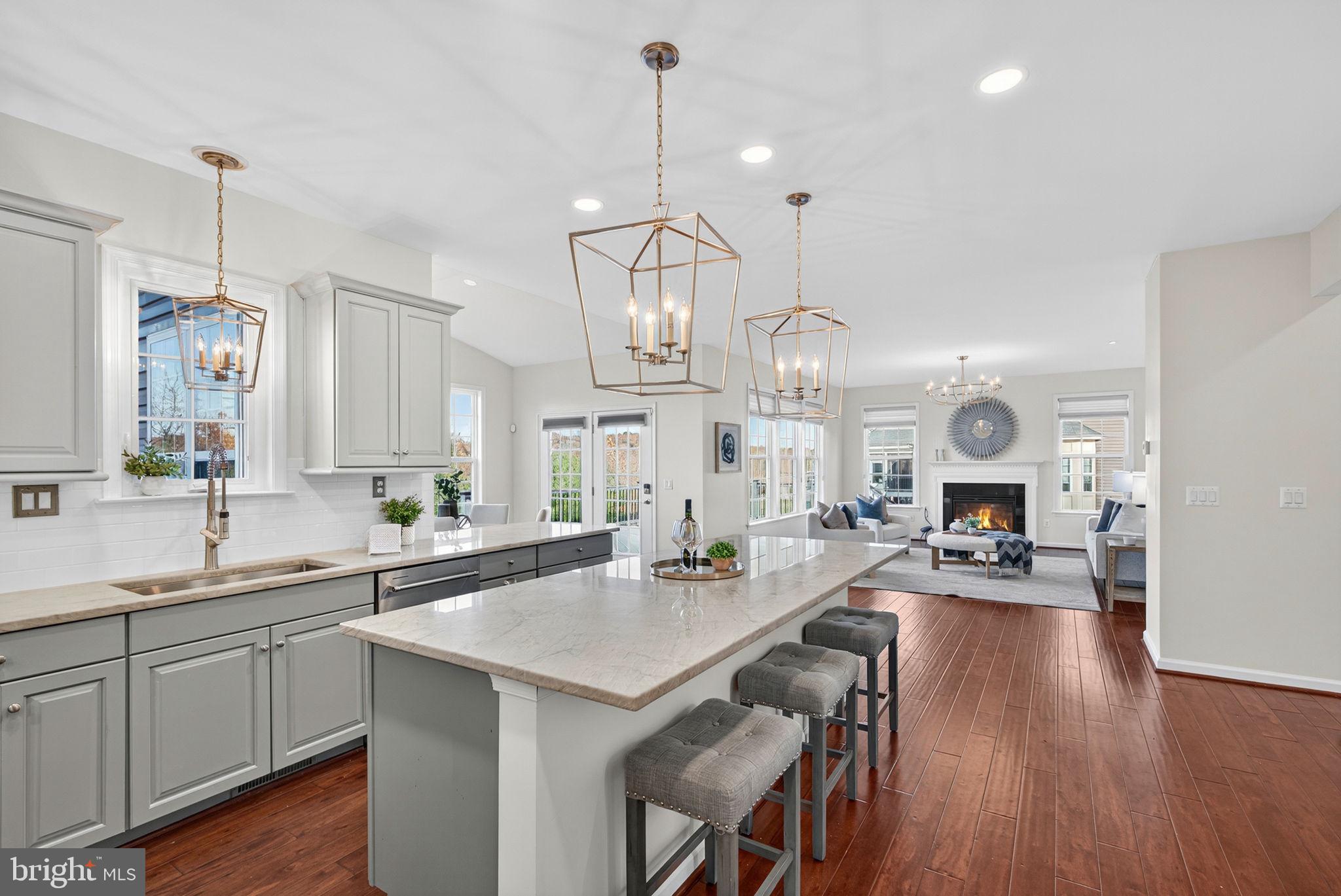 21015 HONEYCREEPER PLACE