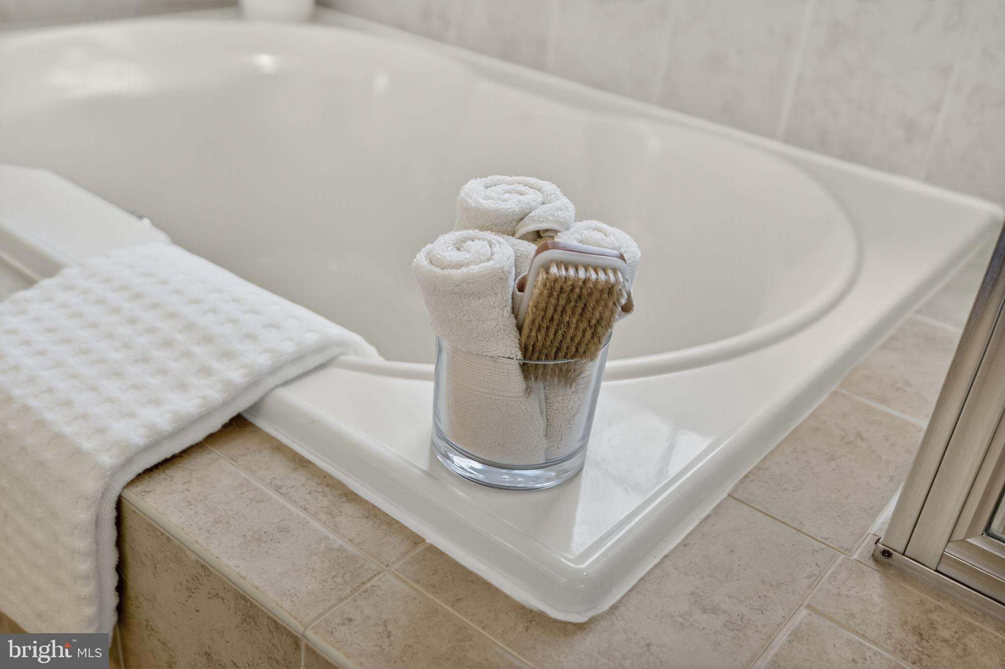 21015 HONEYCREEPER PLACE