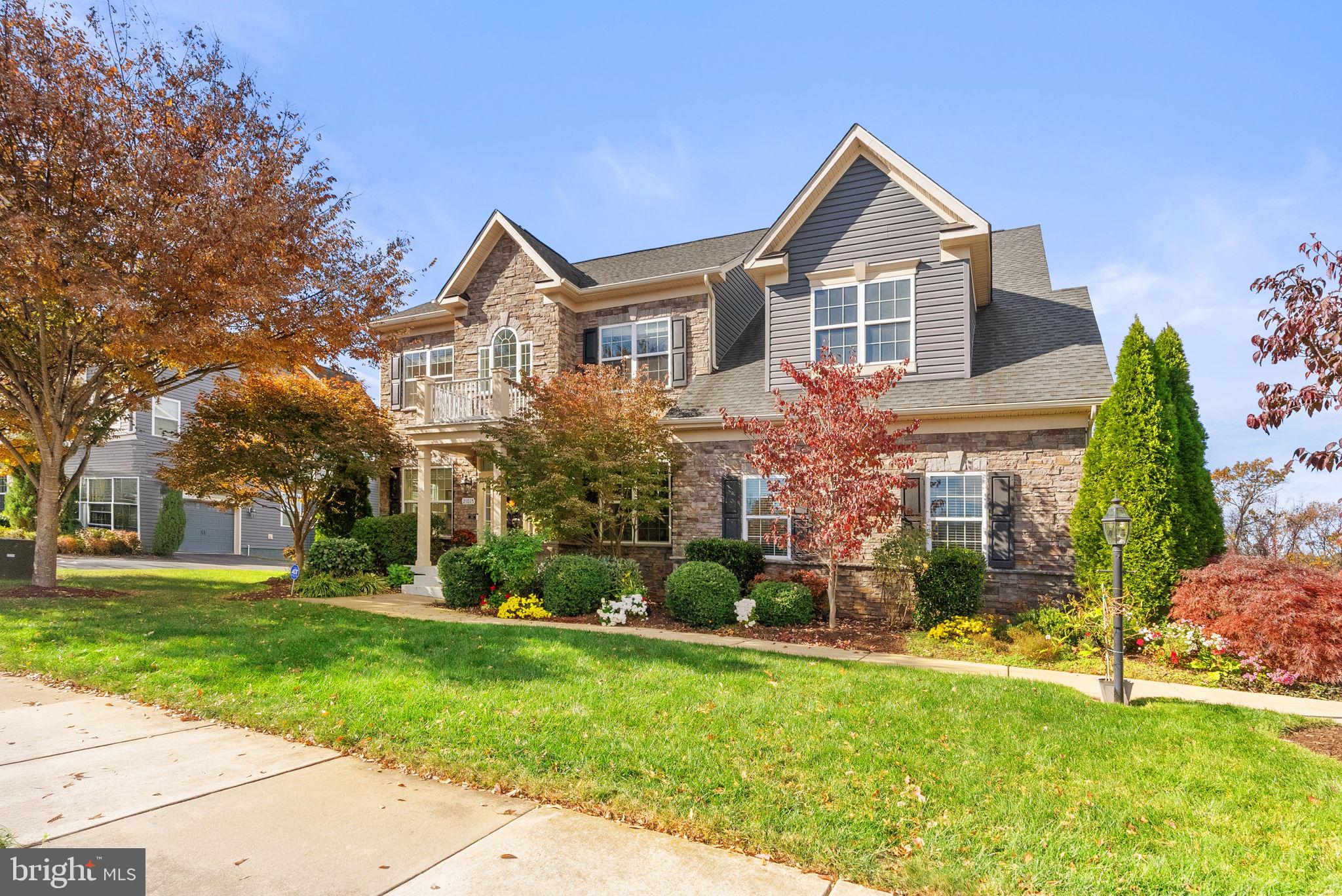 21015 HONEYCREEPER PLACE