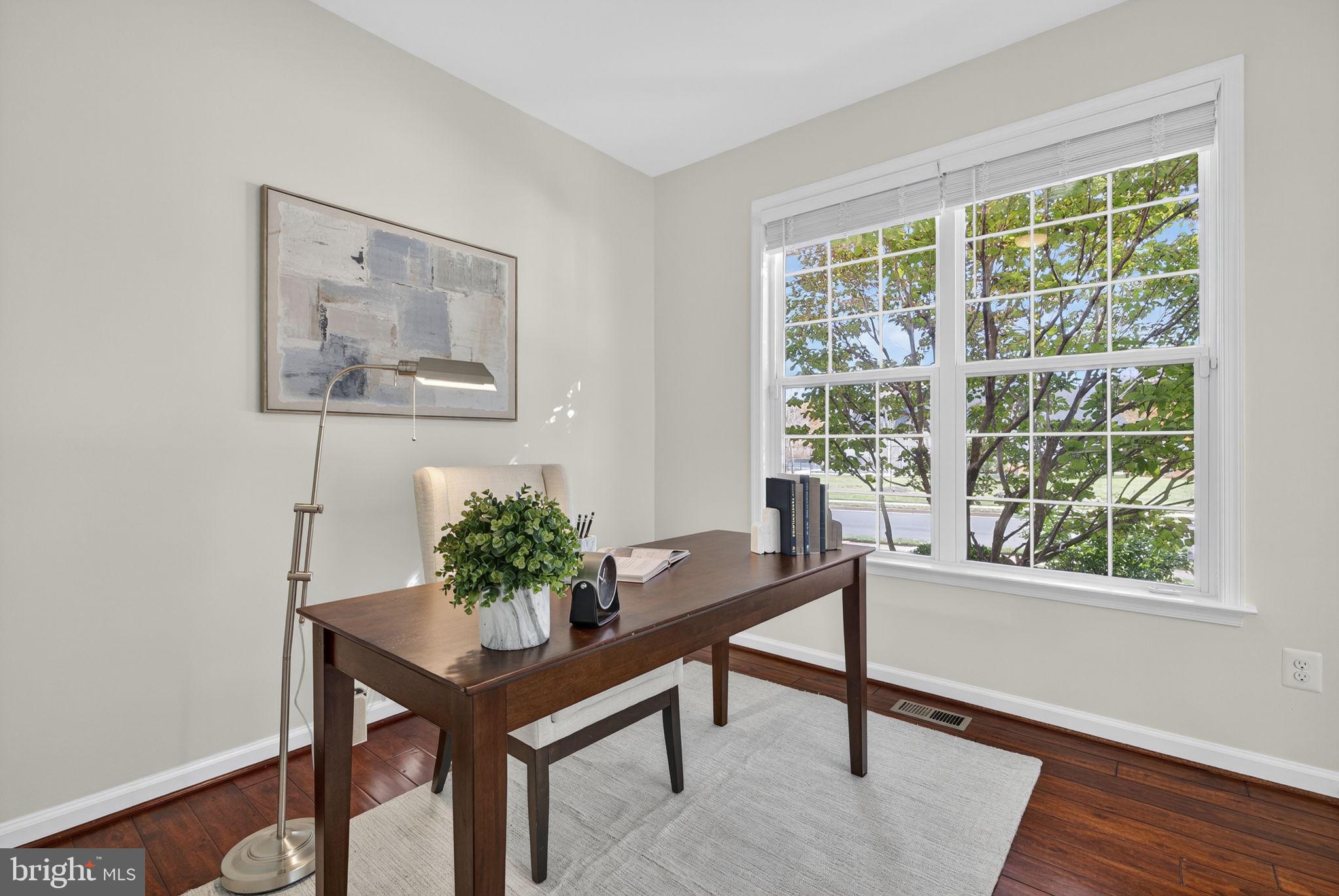 21015 HONEYCREEPER PLACE