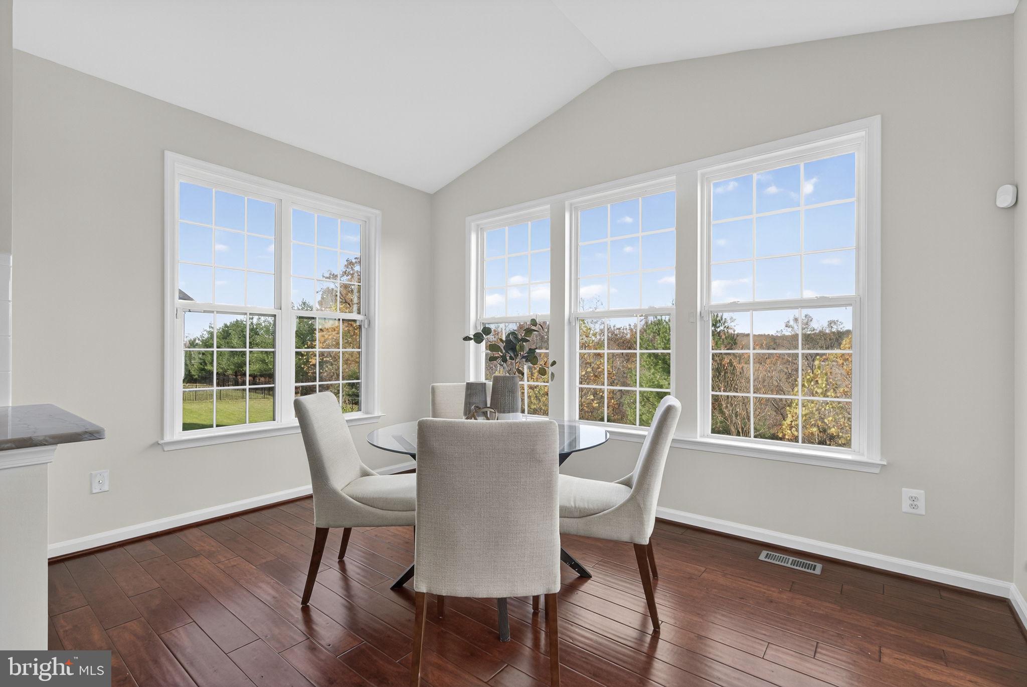 21015 HONEYCREEPER PLACE