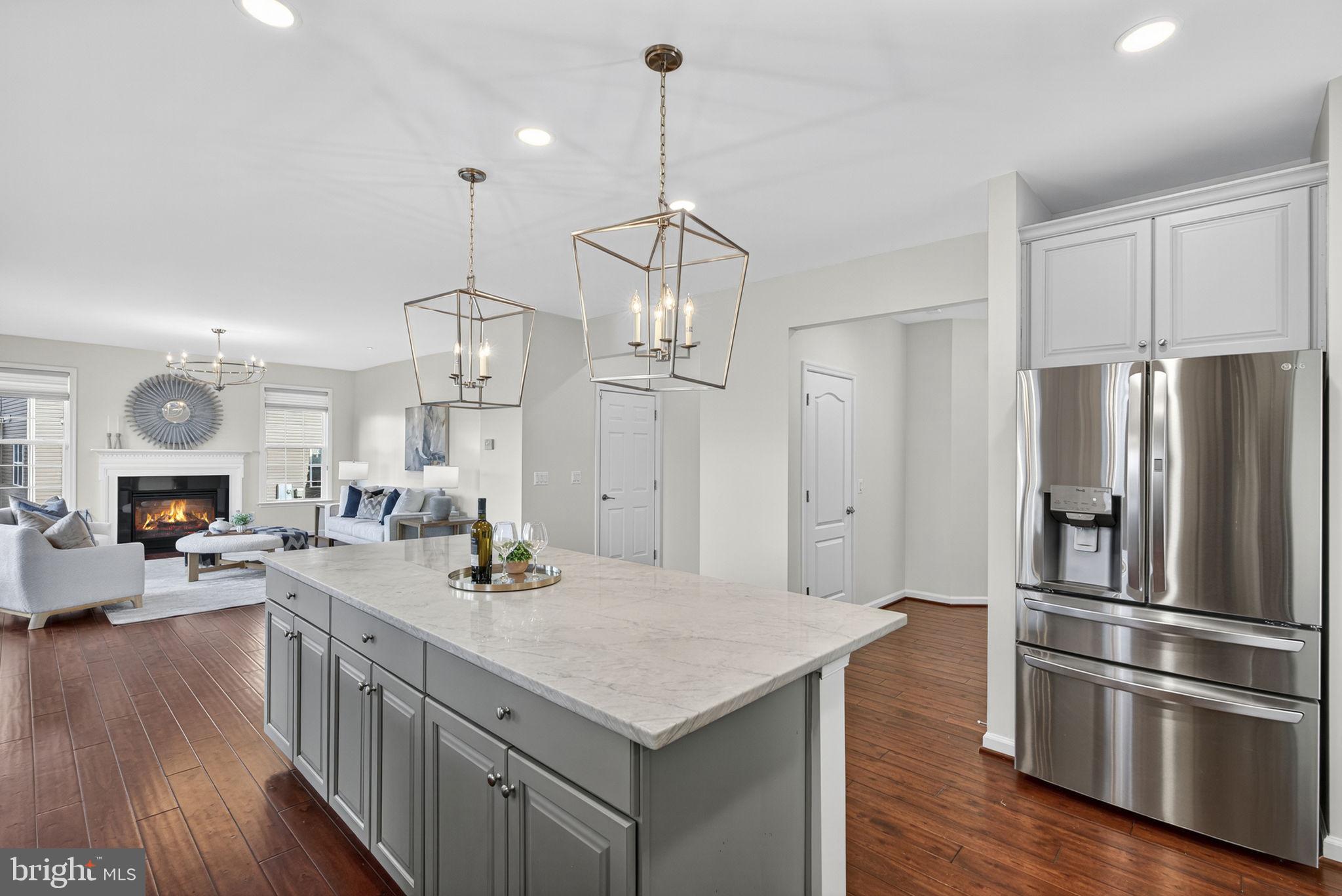 21015 HONEYCREEPER PLACE