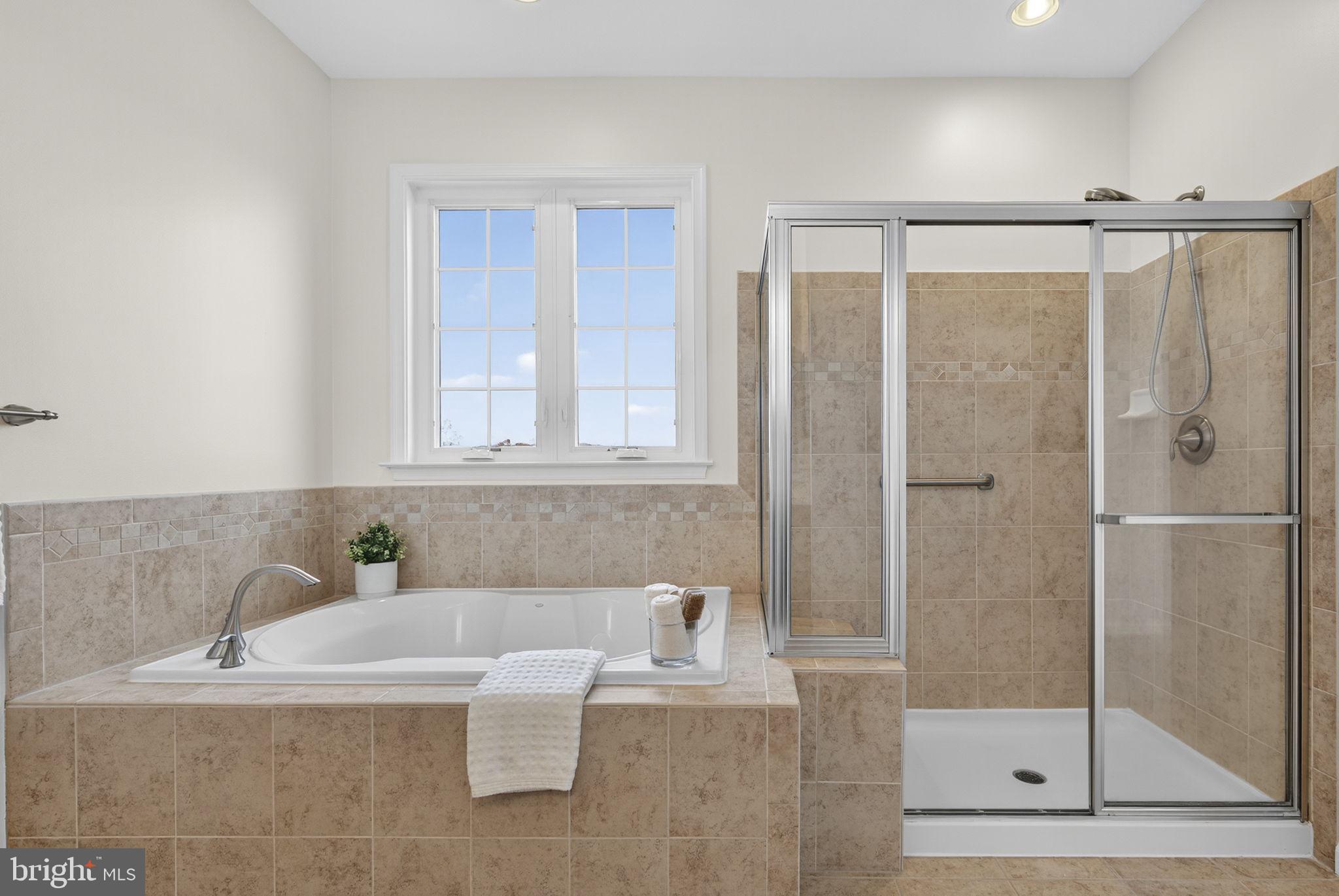 21015 HONEYCREEPER PLACE