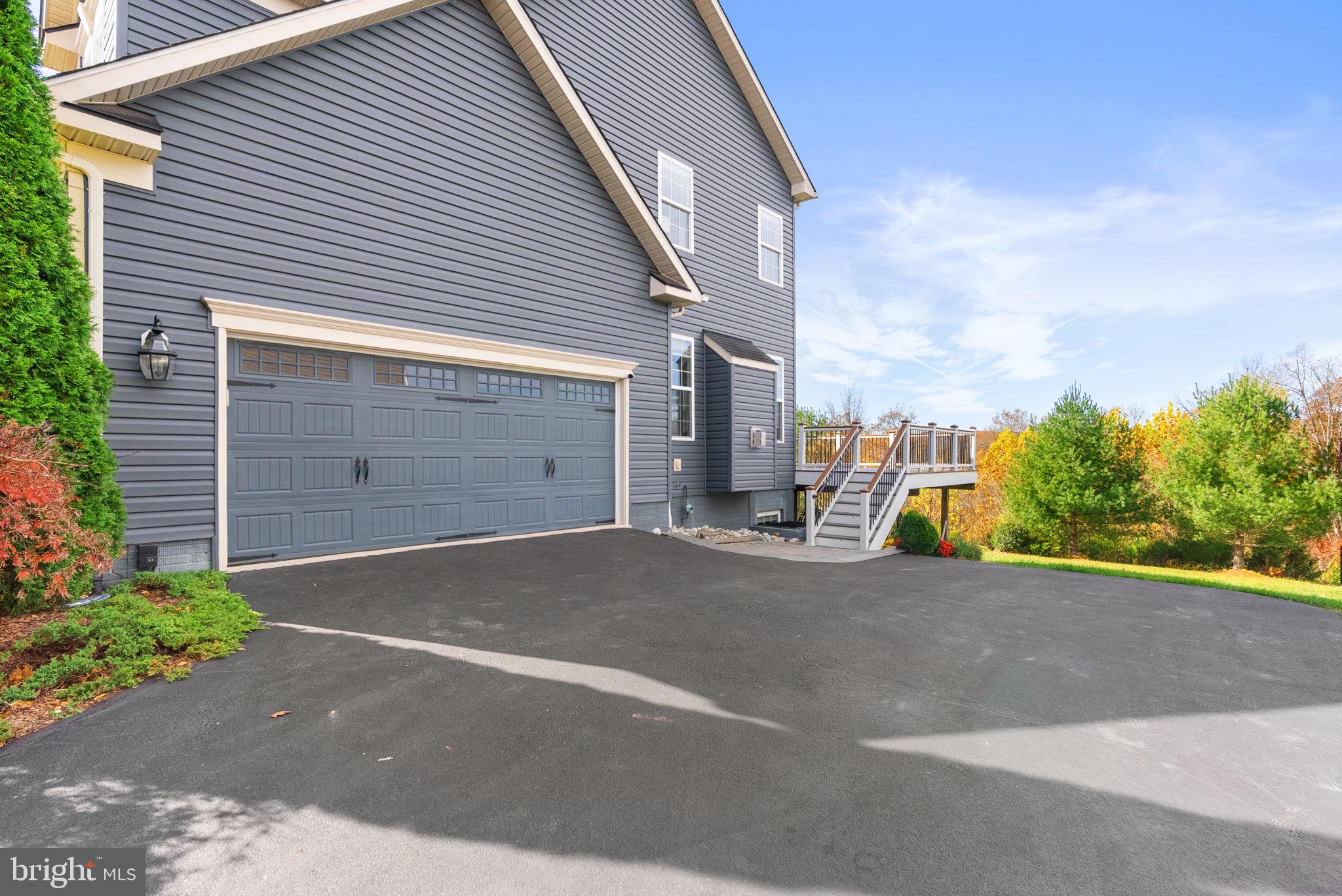 21015 HONEYCREEPER PLACE