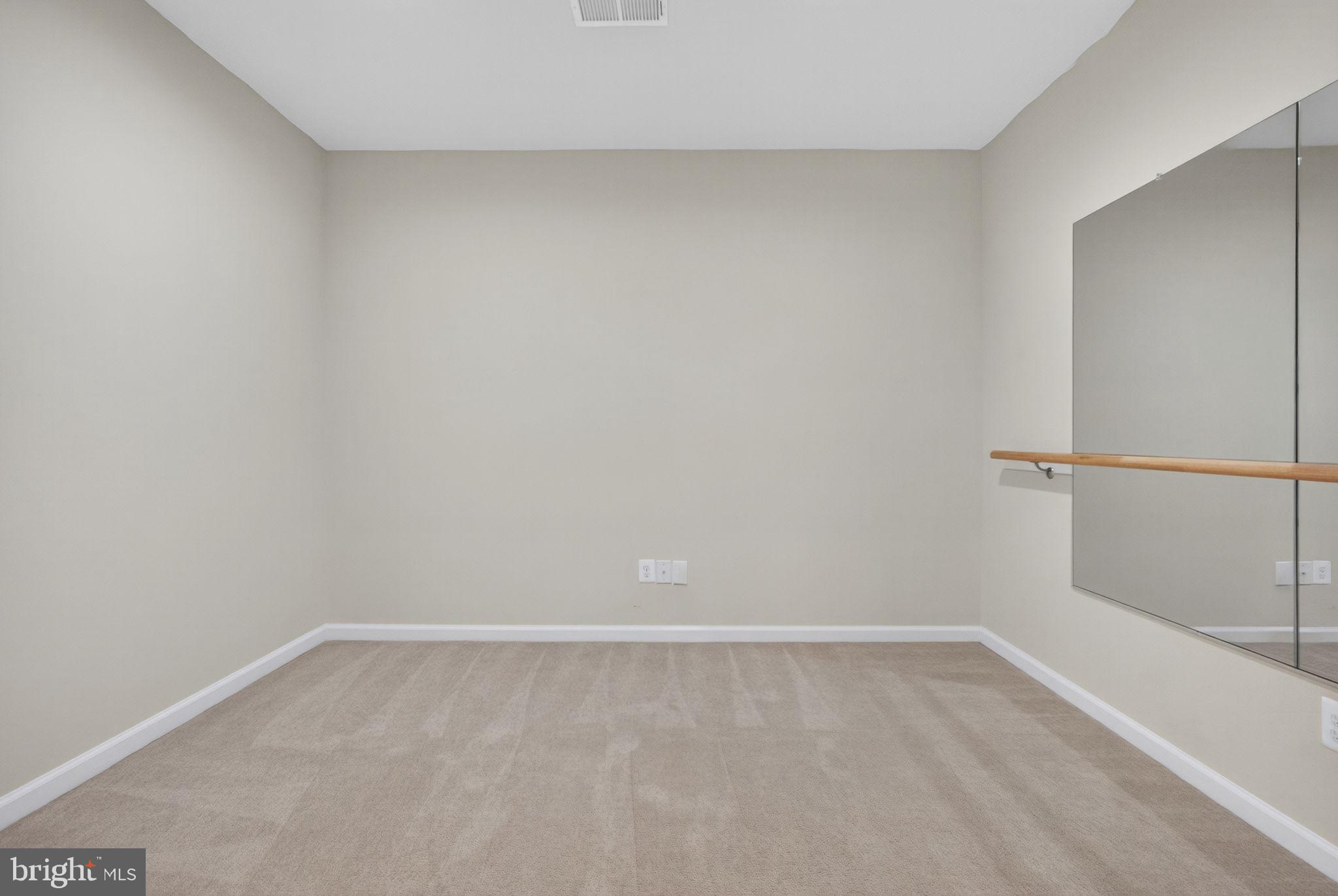 21015 HONEYCREEPER PLACE