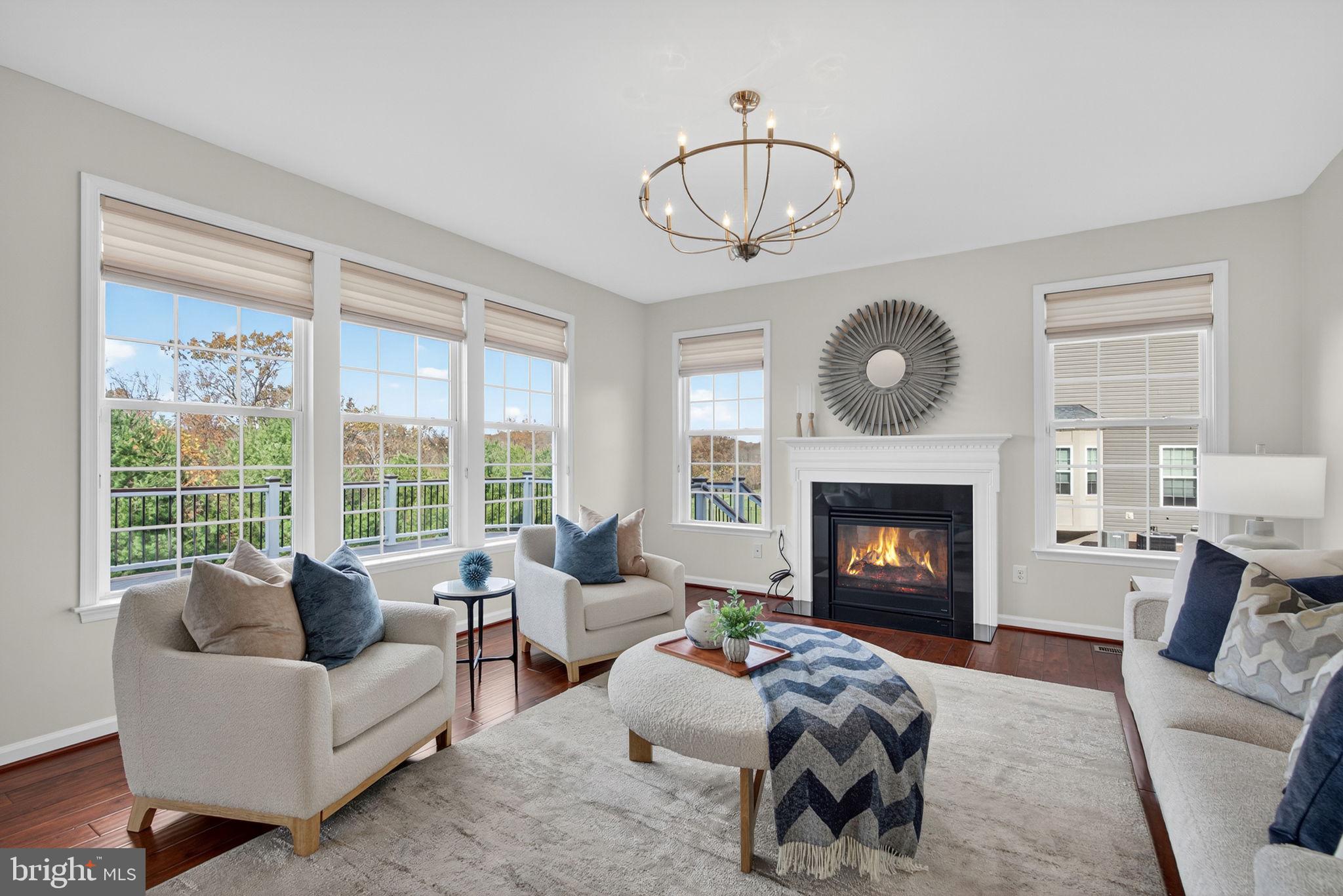 21015 HONEYCREEPER PLACE