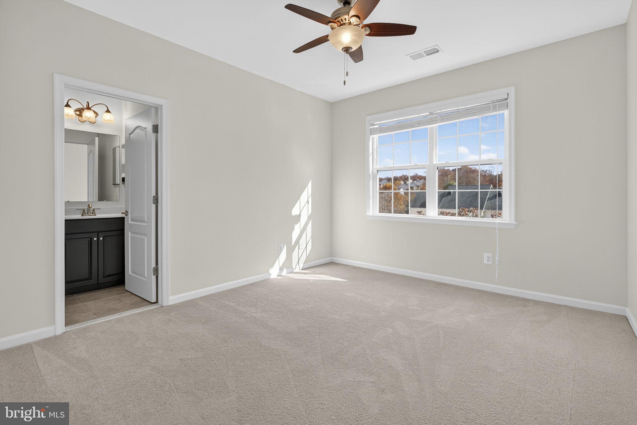 21015 HONEYCREEPER PLACE