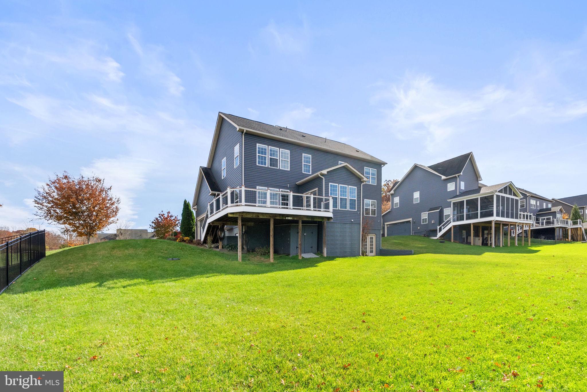 21015 HONEYCREEPER PLACE