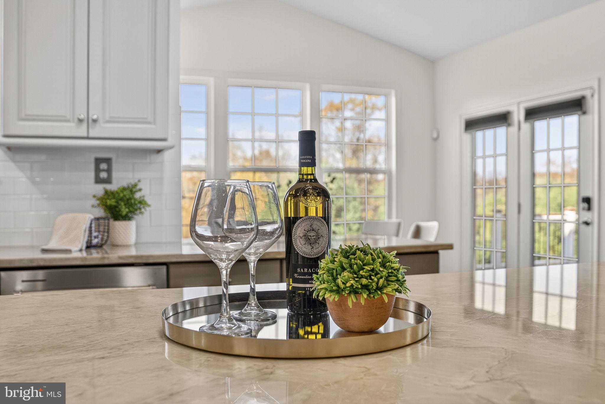 21015 HONEYCREEPER PLACE