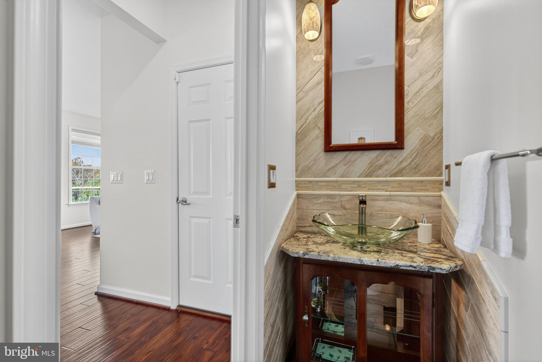 21015 HONEYCREEPER PLACE