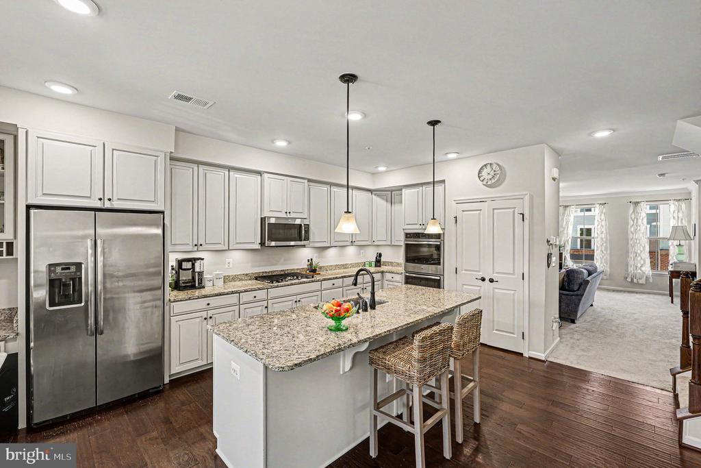 25333 CRESTED IRIS TERRACE