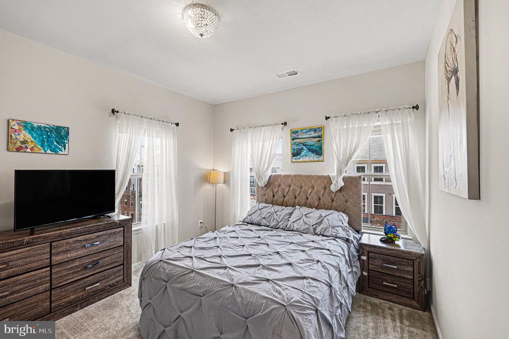 25333 CRESTED IRIS TERRACE