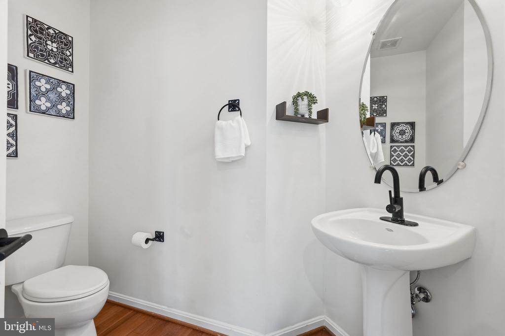 42022 ZIRCON DRIVE