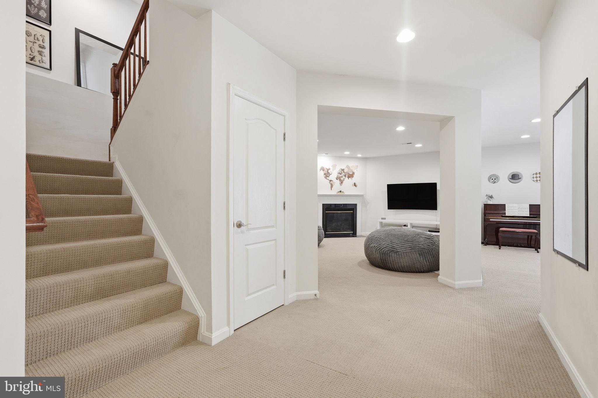 42022 ZIRCON DRIVE