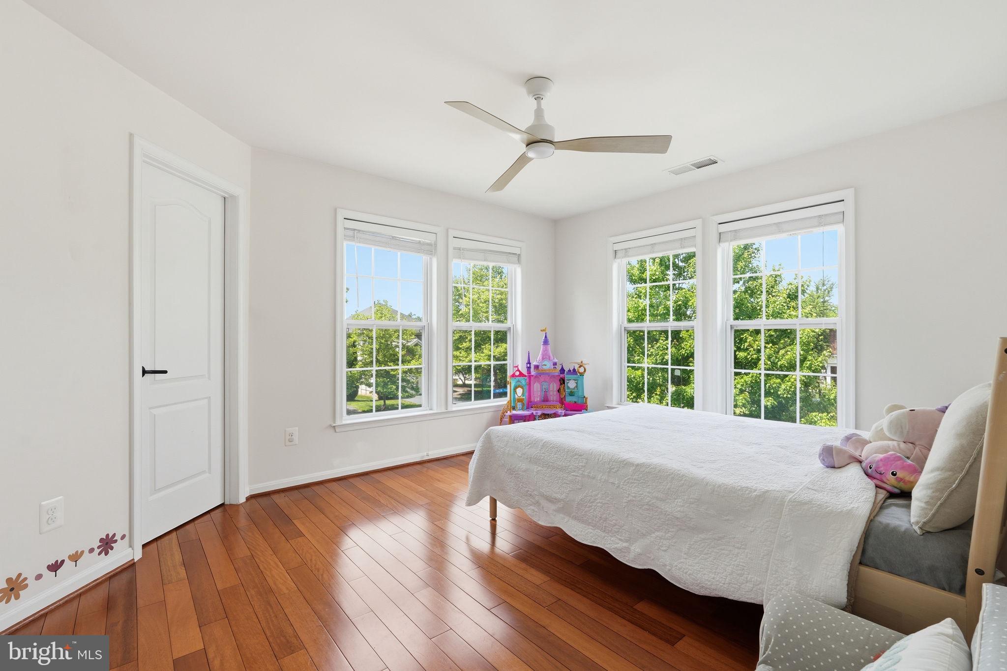 42022 ZIRCON DRIVE