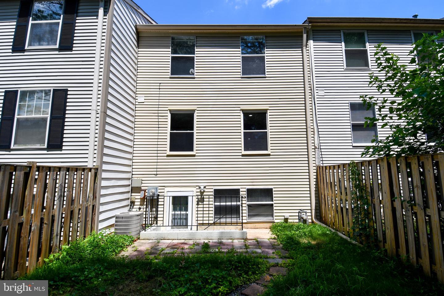 8482 KIRBY ST