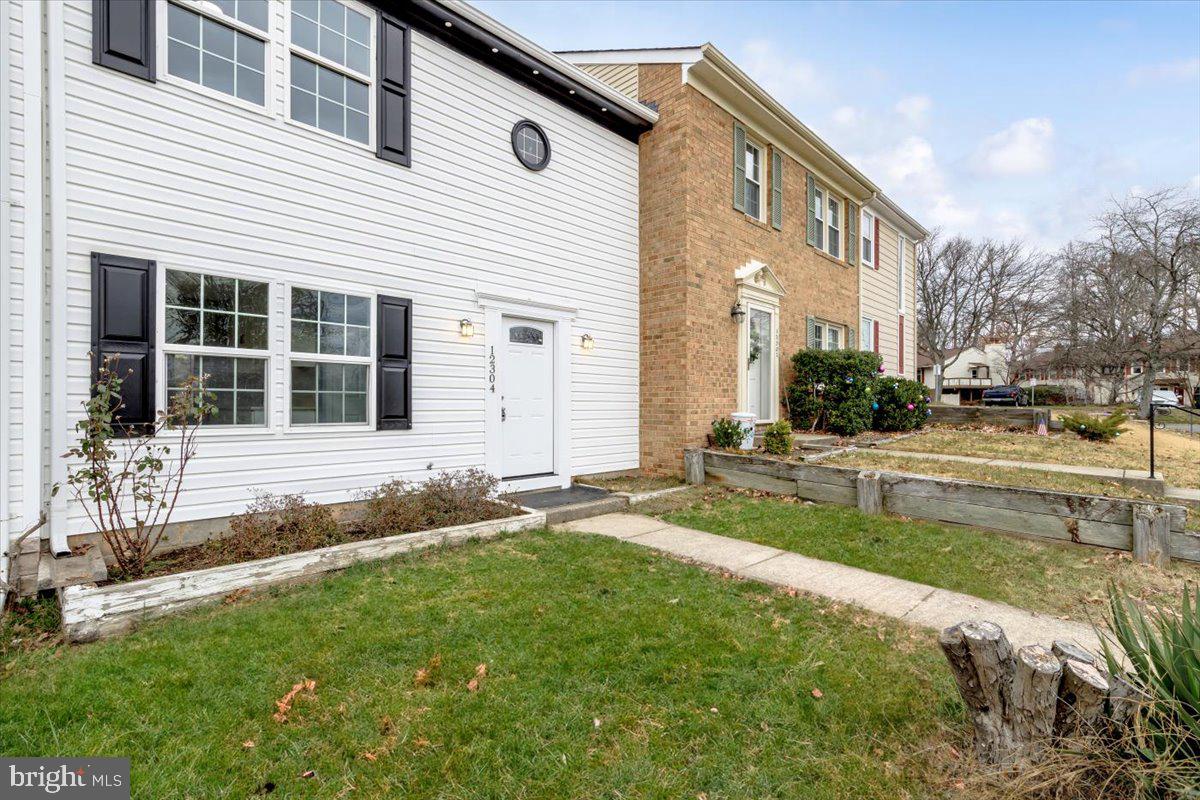 12304 Woodlawn Ct
