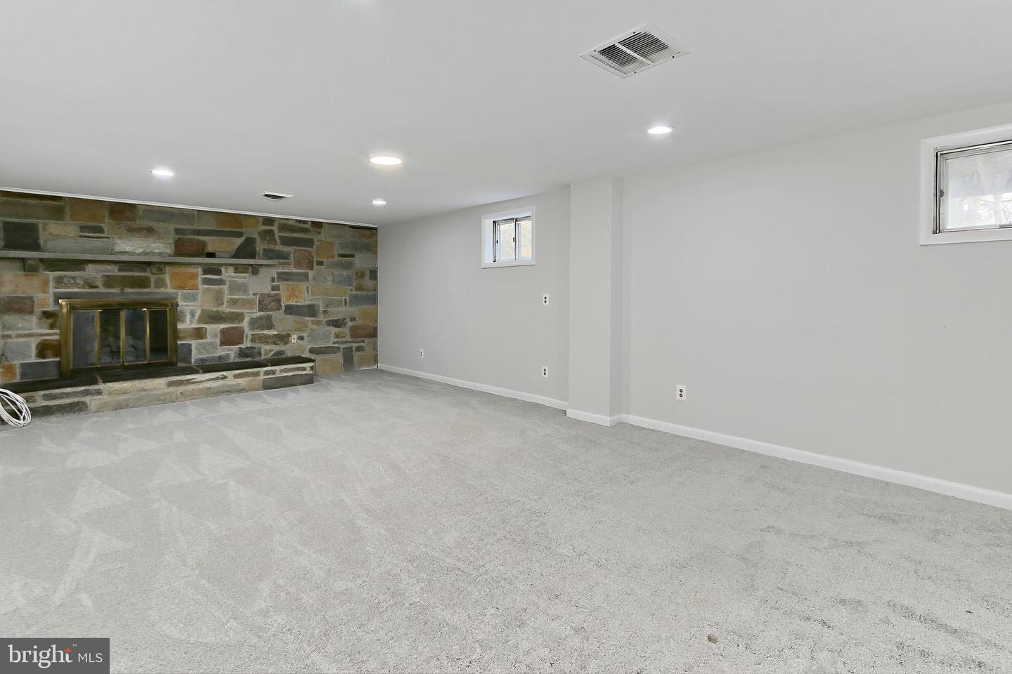 18319 Cabin Rd