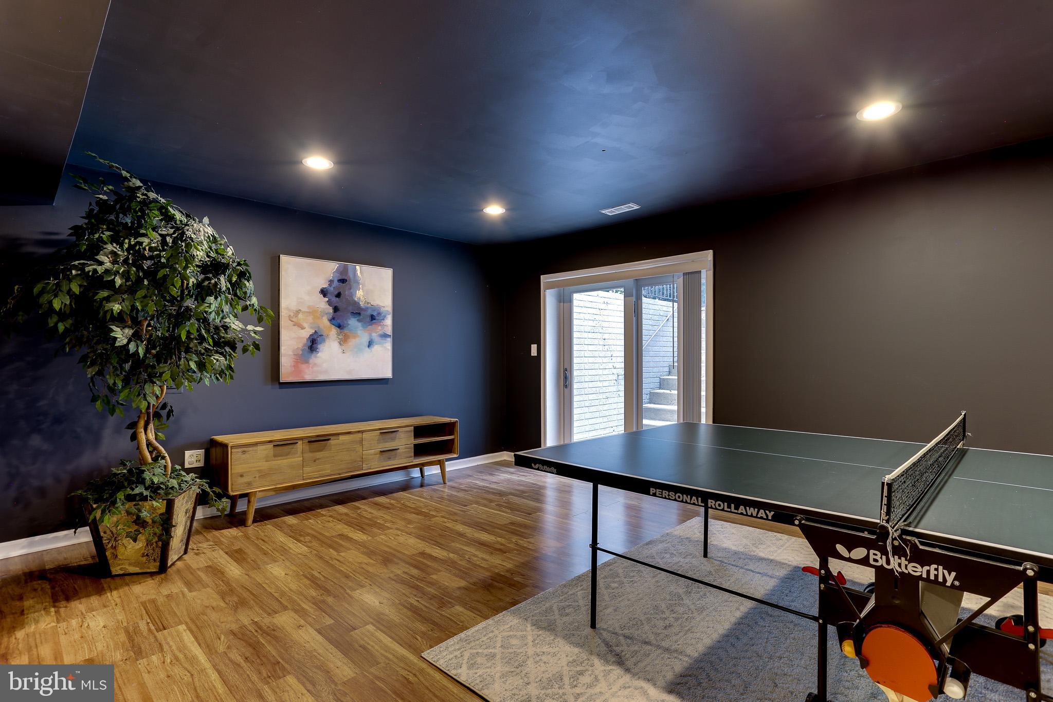 7948 Sequoia Park Way