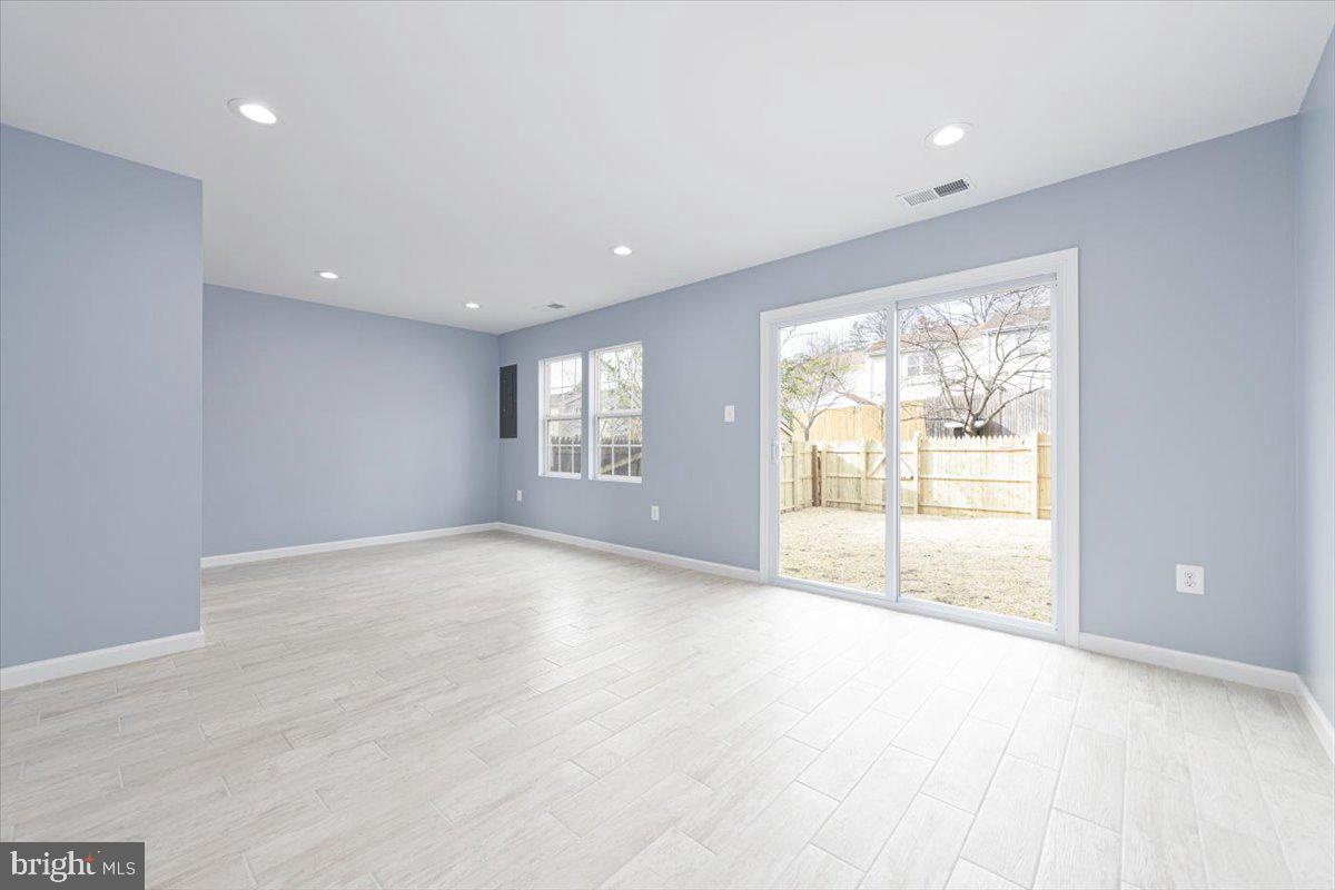 12304 WOODLAWN COURT