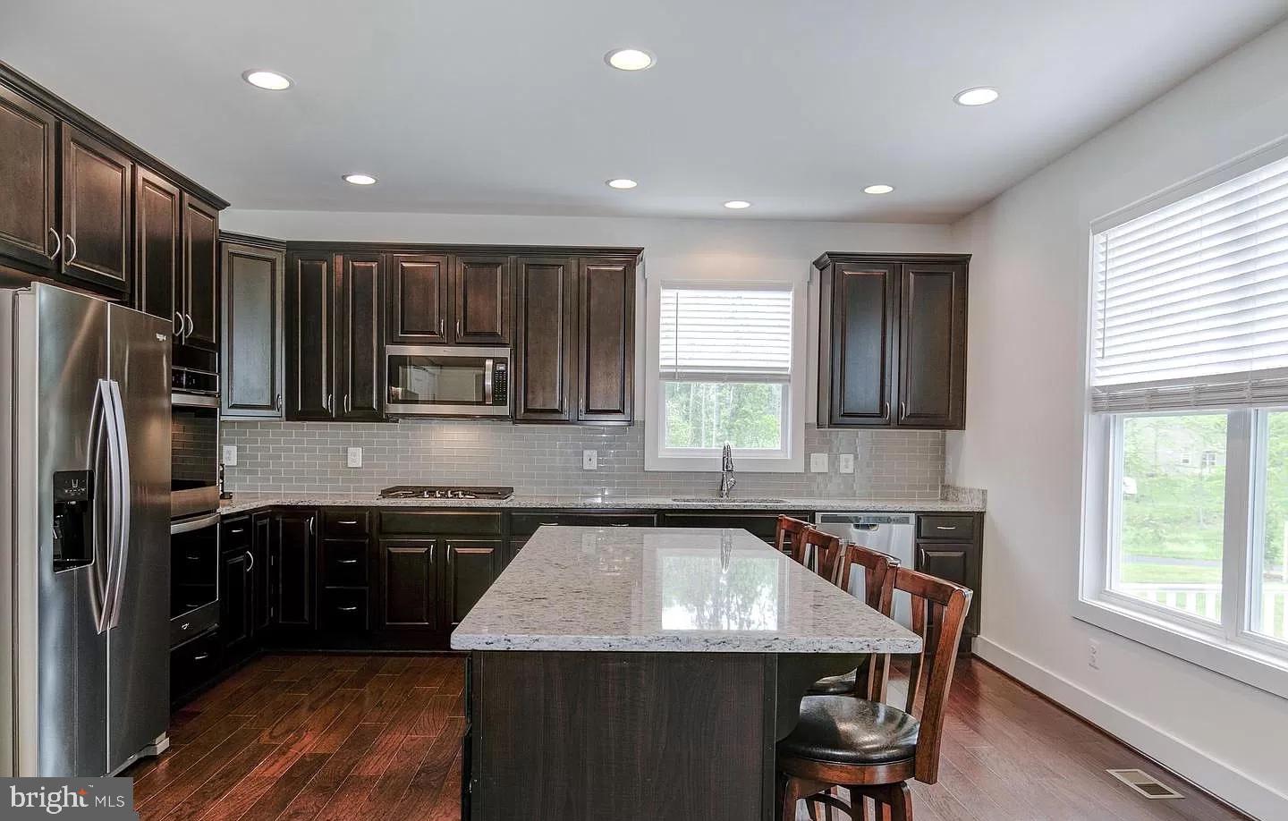 21 Avalon Ln