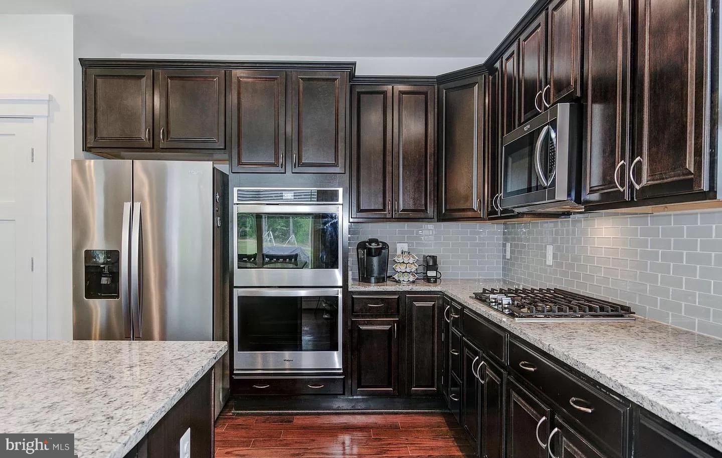 21 Avalon Ln