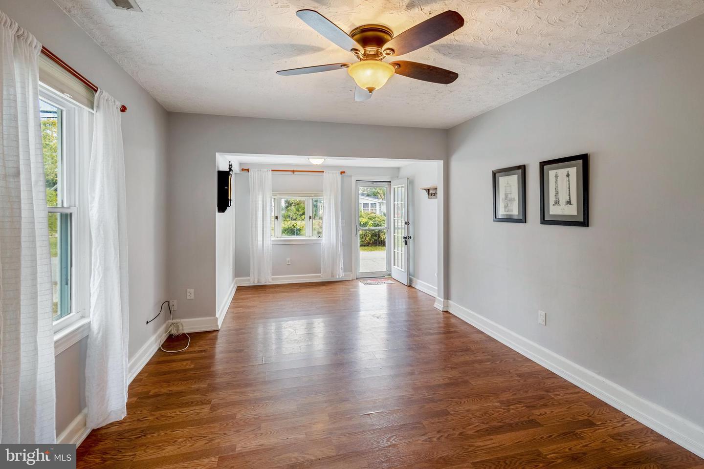 109 Bancroft Ave