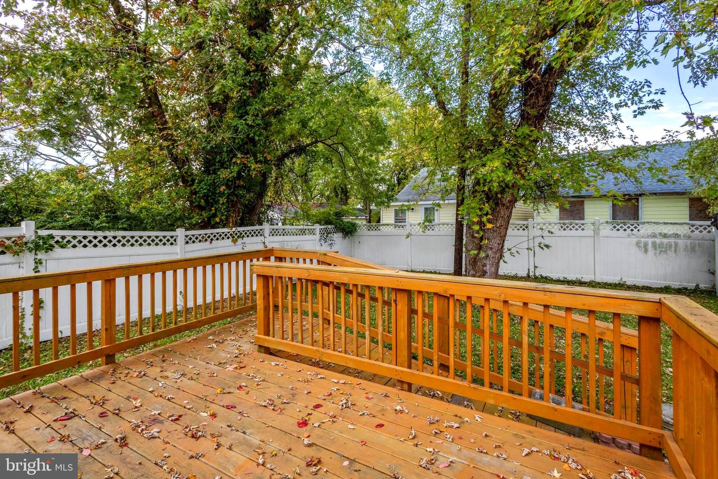 109 Bancroft Ave