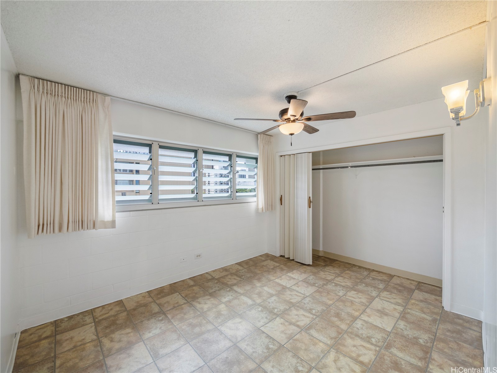 2421 Ala Wai Boulevard 805