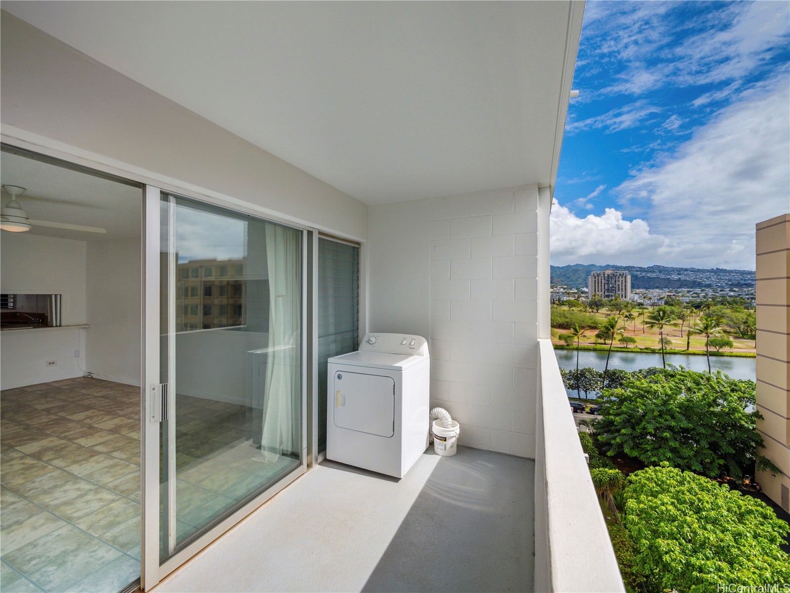 2421 Ala Wai Boulevard 805