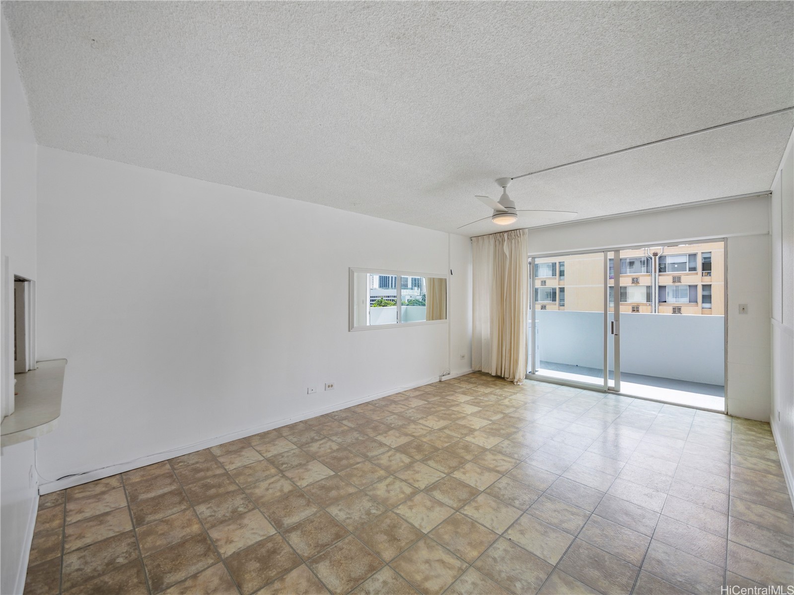 2421 Ala Wai Boulevard 805